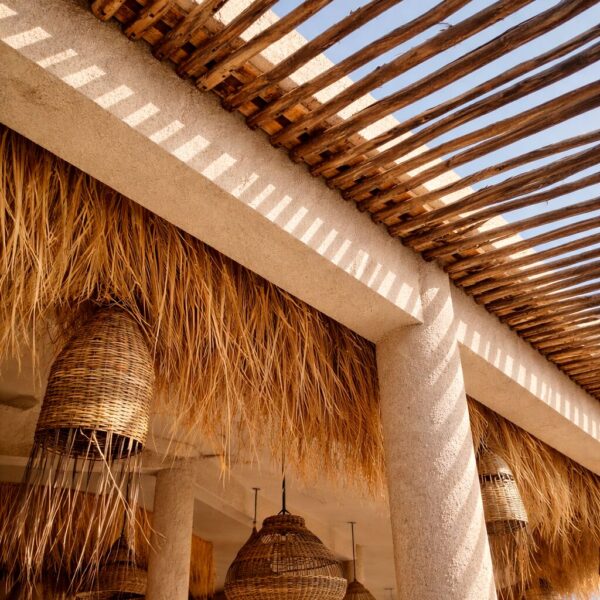 hotel-sombra-y-luz-natural.