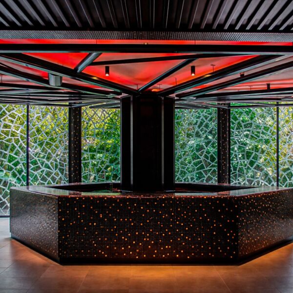 rauxa-inusual-studio-diseno-hospitality.jpg